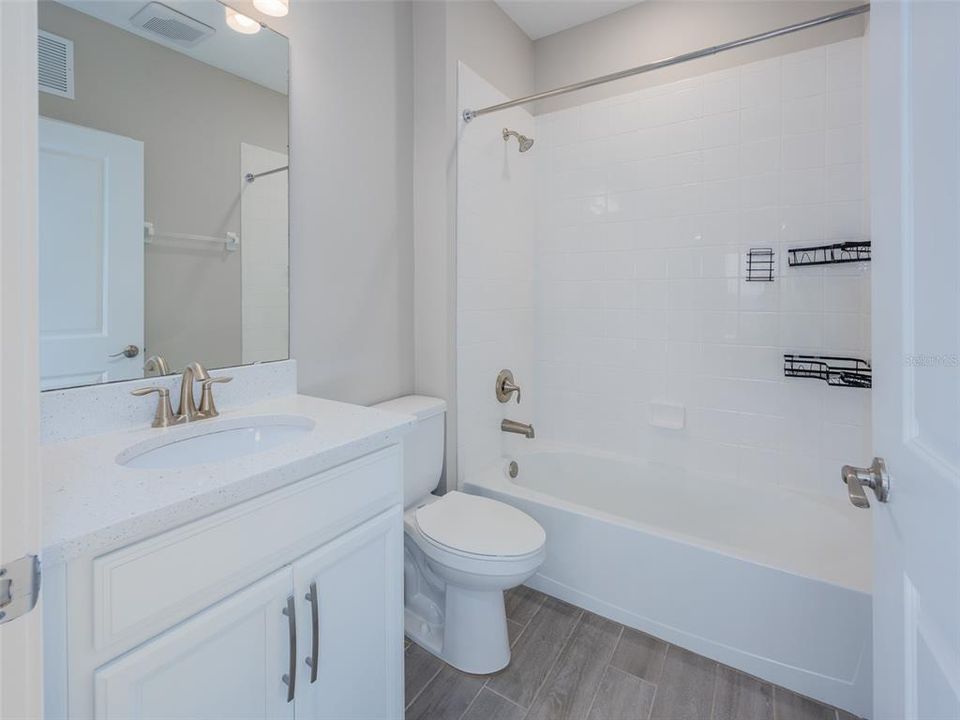For Sale: $324,000 (2 beds, 2 baths, 1549 Square Feet)