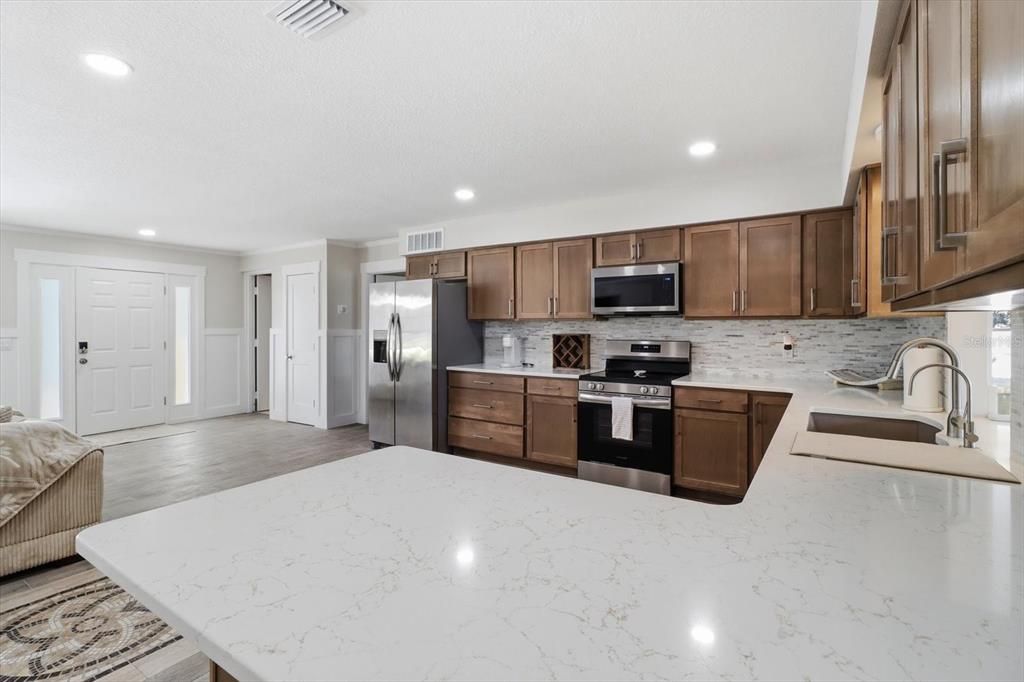 For Sale: $529,900 (3 beds, 2 baths, 2099 Square Feet)