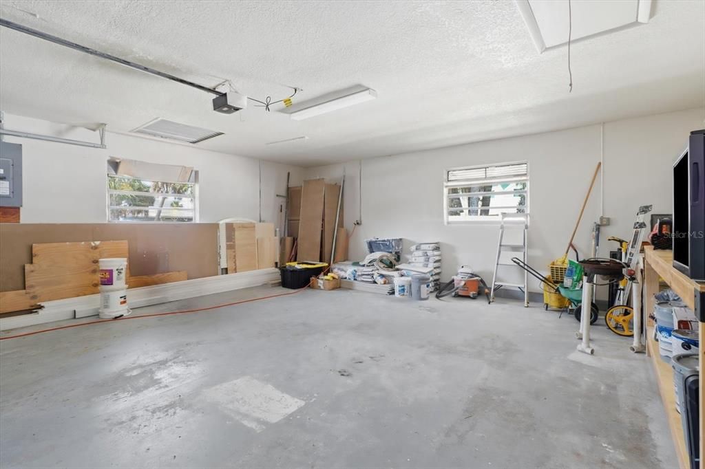 For Sale: $529,900 (3 beds, 2 baths, 2099 Square Feet)