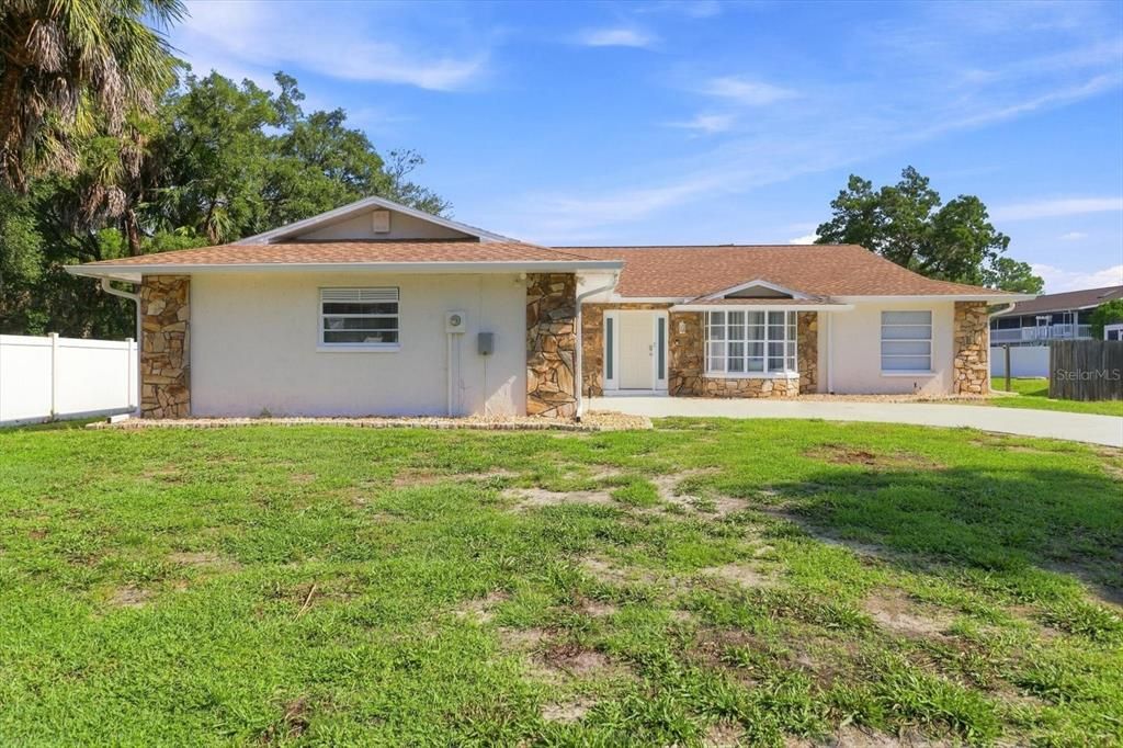 For Sale: $529,900 (3 beds, 2 baths, 2099 Square Feet)