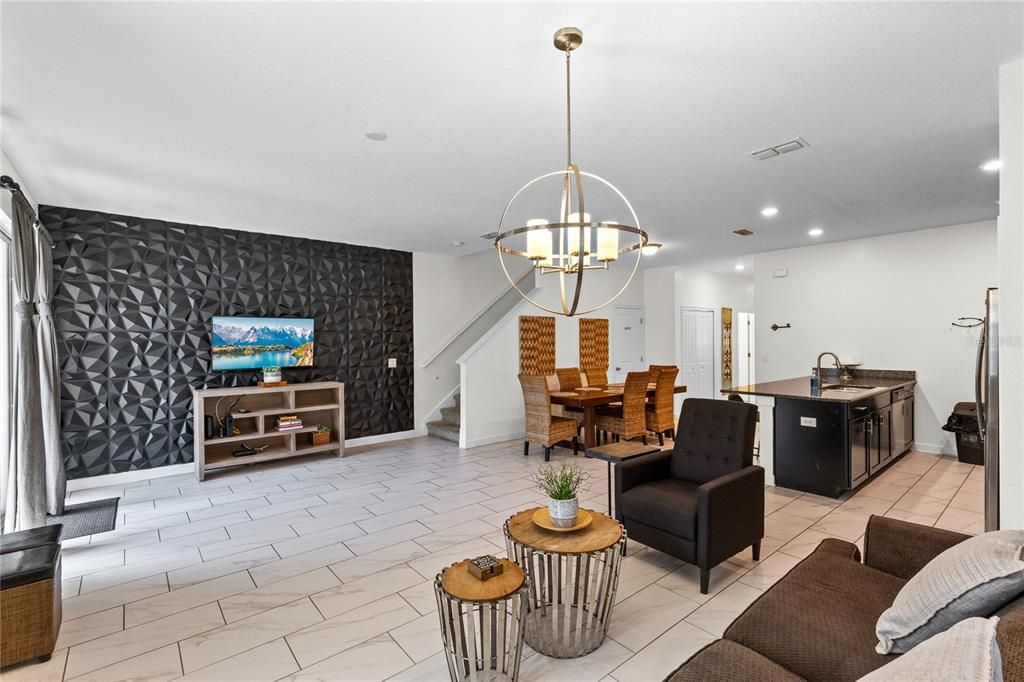 For Sale: $499,900 (5 beds, 4 baths, 2168 Square Feet)