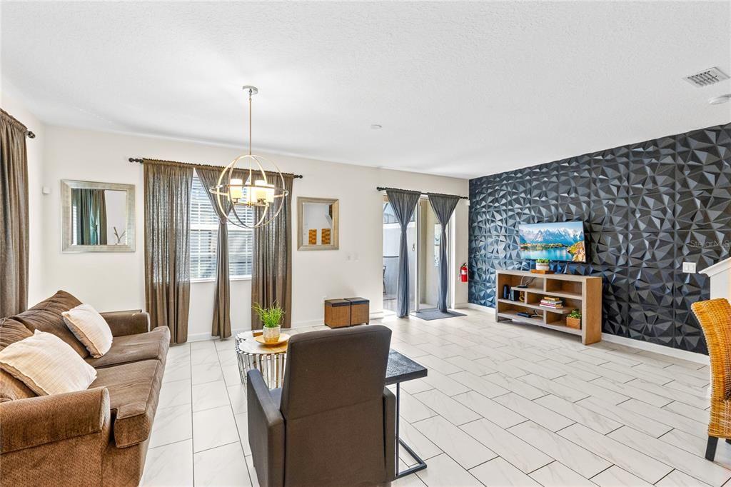 For Sale: $499,900 (5 beds, 4 baths, 2168 Square Feet)