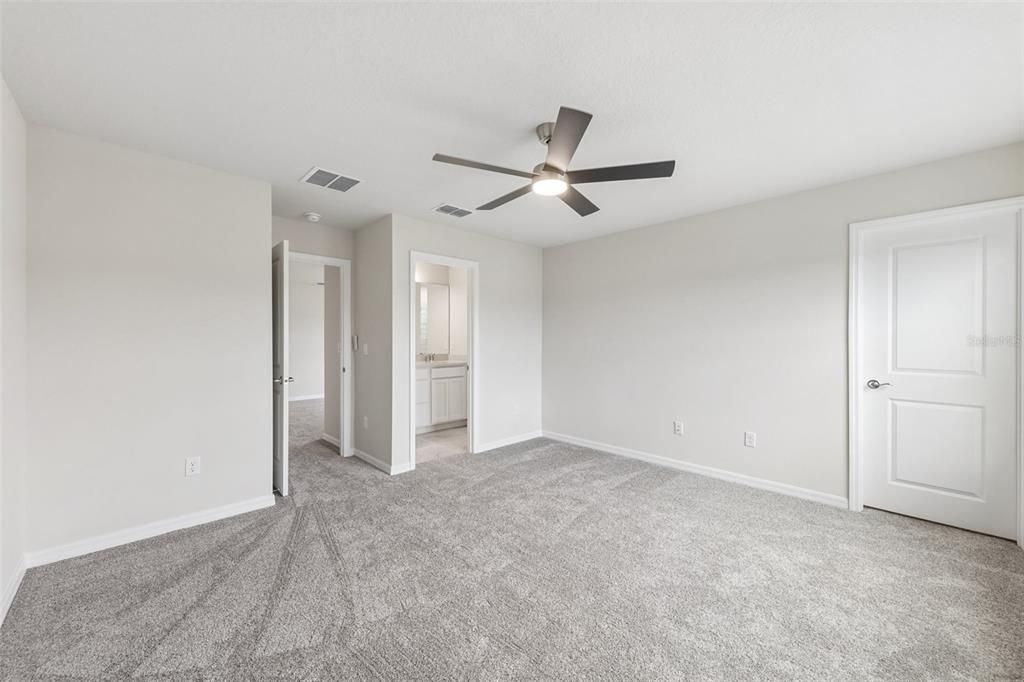 For Rent: $3,000 (3 beds, 2 baths, 1770 Square Feet)