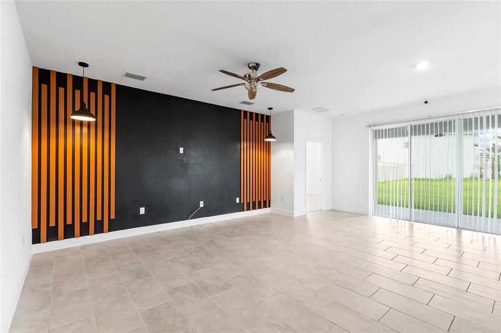 En Renta: $2,550 (4 camas, 2 baños, 2057 Pies cuadrados)