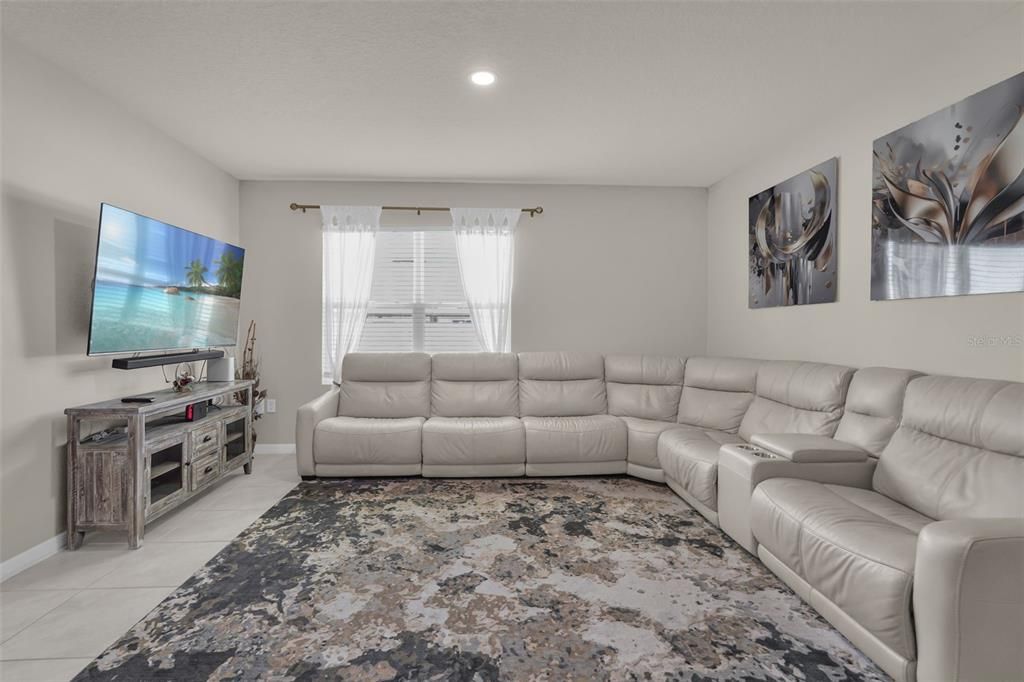 For Sale: $425,000 (4 beds, 2 baths, 1846 Square Feet)