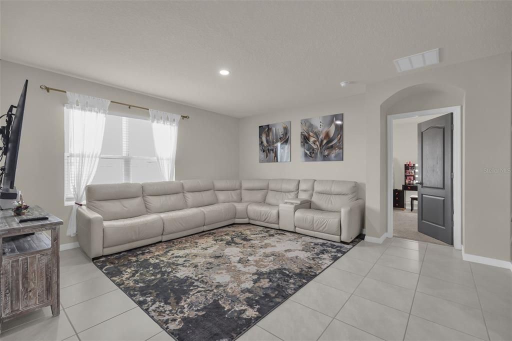 For Sale: $425,000 (4 beds, 2 baths, 1846 Square Feet)