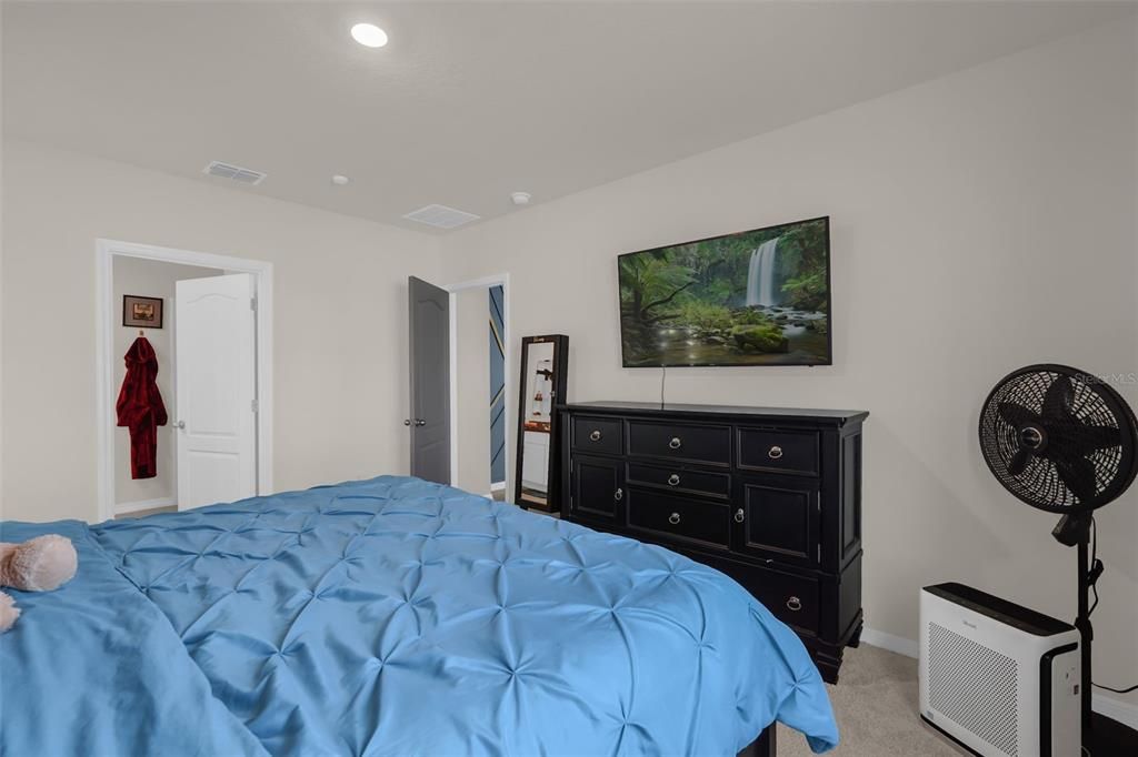 For Sale: $425,000 (4 beds, 2 baths, 1846 Square Feet)