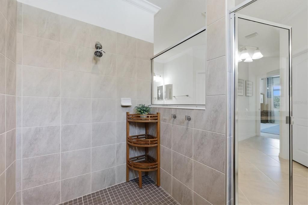 For Sale: $858,000 (3 beds, 3 baths, 2455 Square Feet)