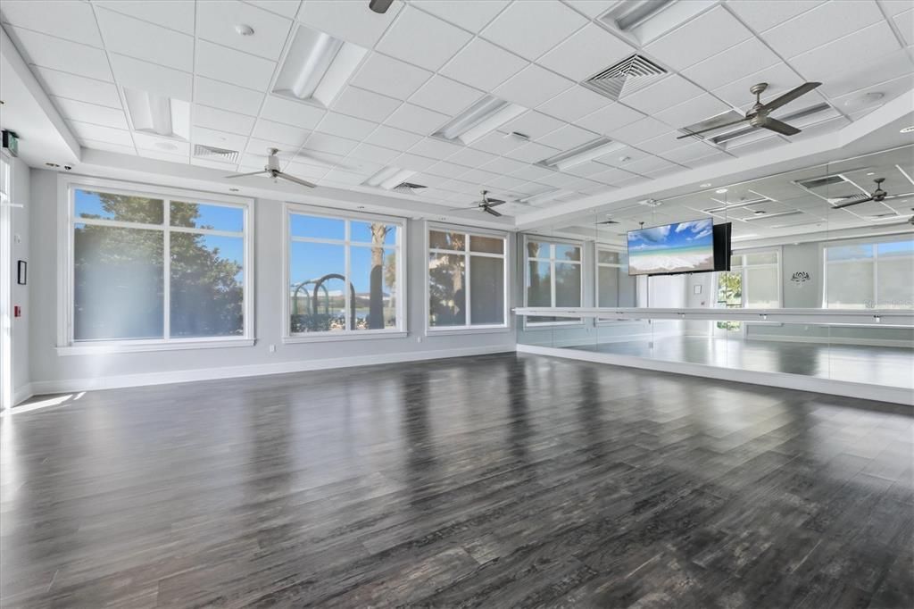 For Sale: $858,000 (3 beds, 3 baths, 2455 Square Feet)