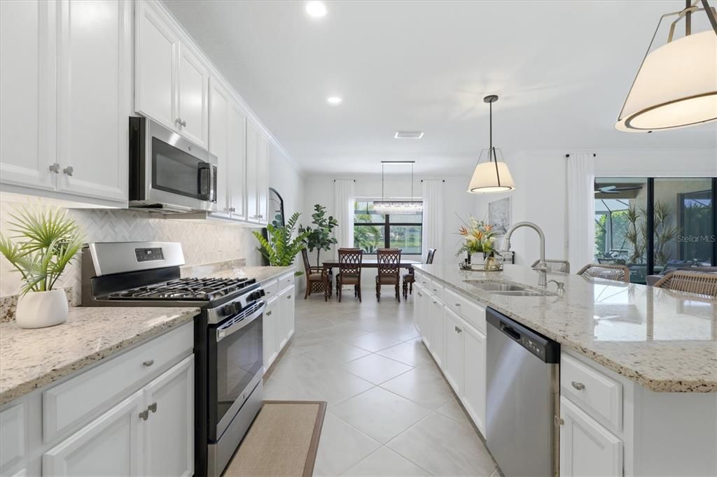 For Sale: $858,000 (3 beds, 3 baths, 2455 Square Feet)