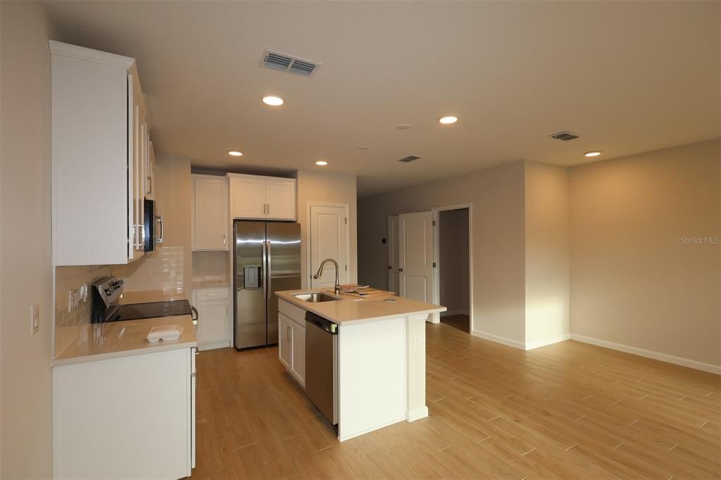 For Sale: $404,990 (3 beds, 2 baths, 1379 Square Feet)