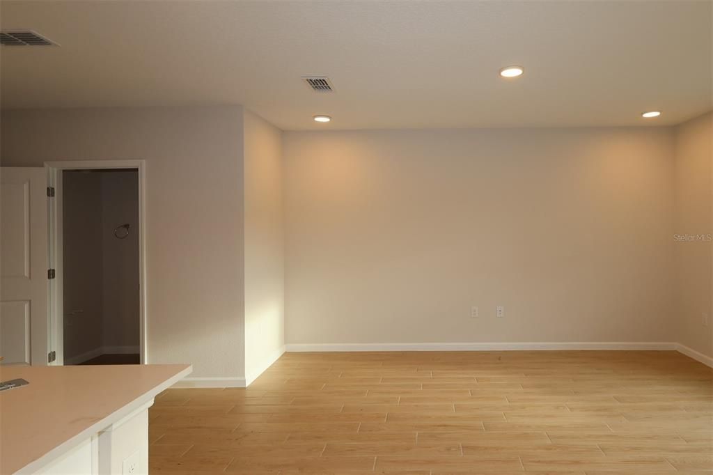 For Sale: $404,990 (3 beds, 2 baths, 1379 Square Feet)
