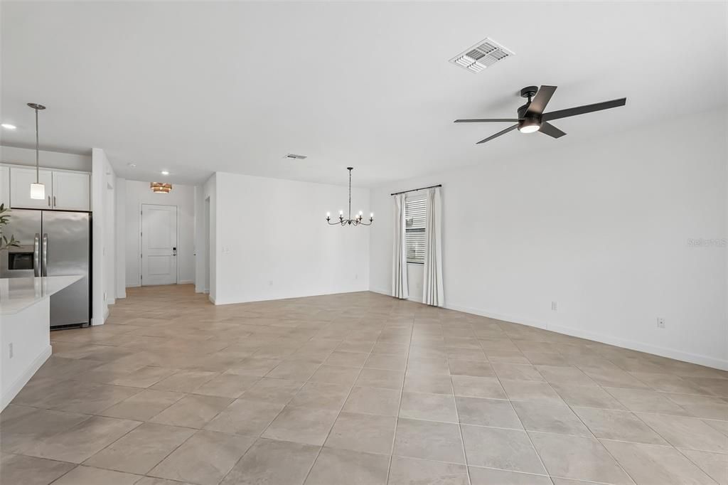 For Sale: $575,000 (3 beds, 3 baths, 1840 Square Feet)