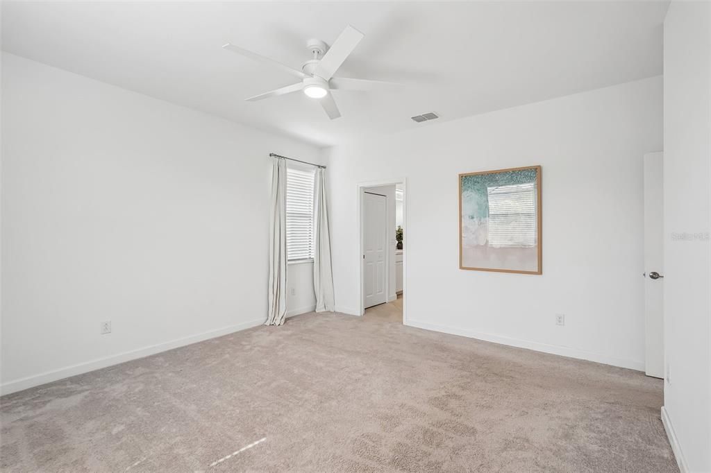 For Sale: $575,000 (3 beds, 3 baths, 1840 Square Feet)