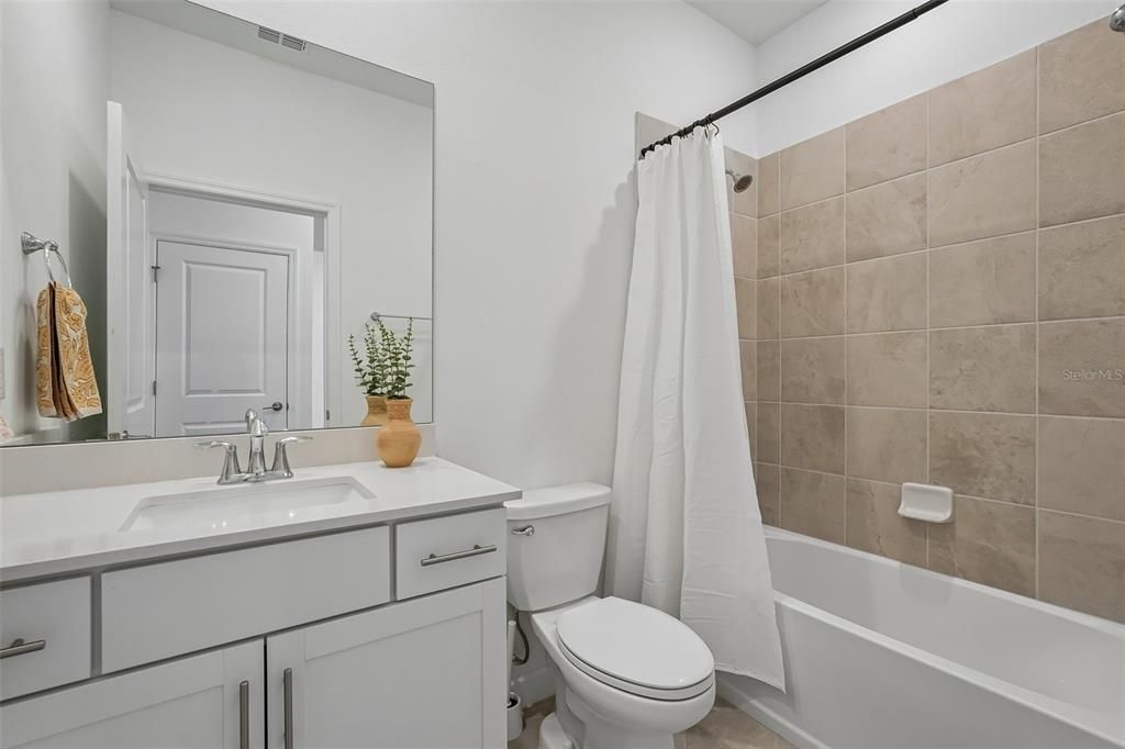 For Sale: $575,000 (3 beds, 3 baths, 1840 Square Feet)