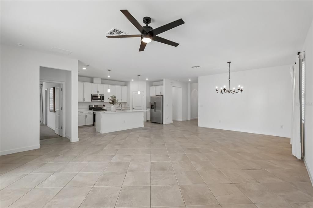 For Sale: $575,000 (3 beds, 3 baths, 1840 Square Feet)