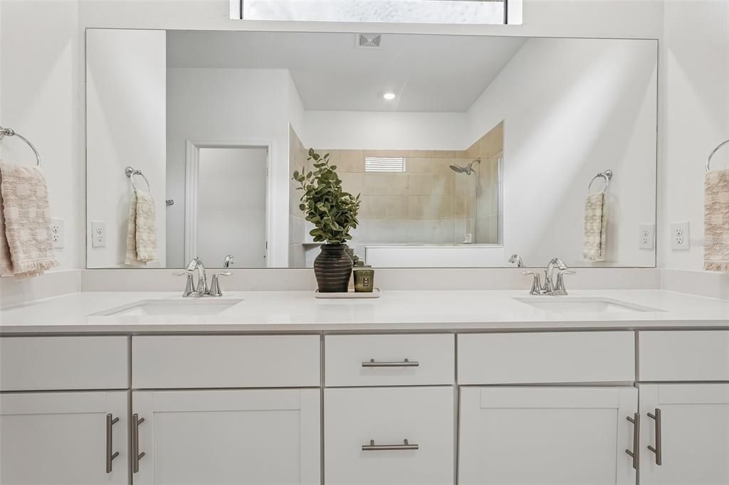 For Sale: $575,000 (3 beds, 3 baths, 1840 Square Feet)