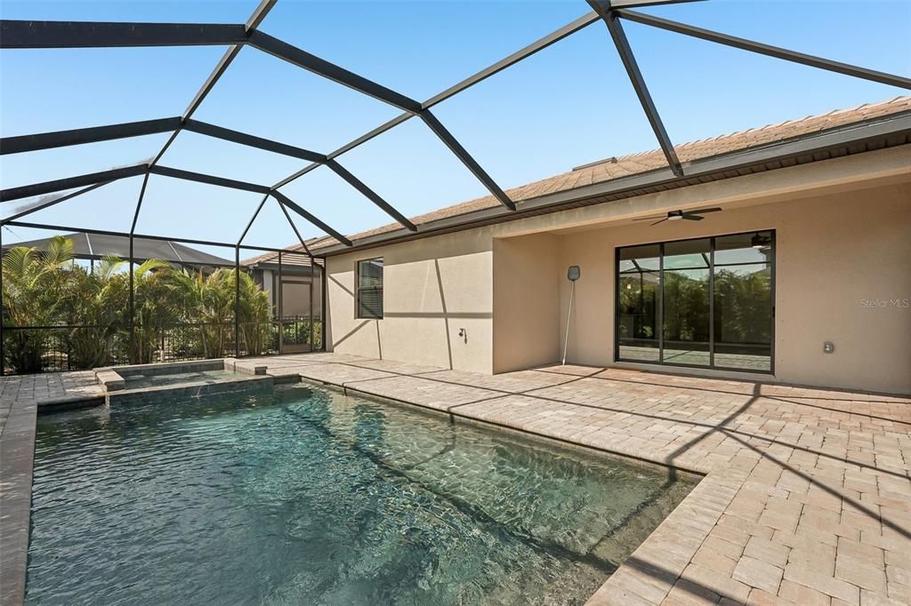 For Sale: $575,000 (3 beds, 3 baths, 1840 Square Feet)