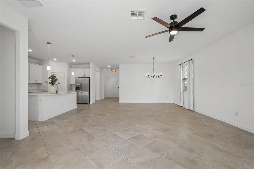 For Sale: $575,000 (3 beds, 3 baths, 1840 Square Feet)