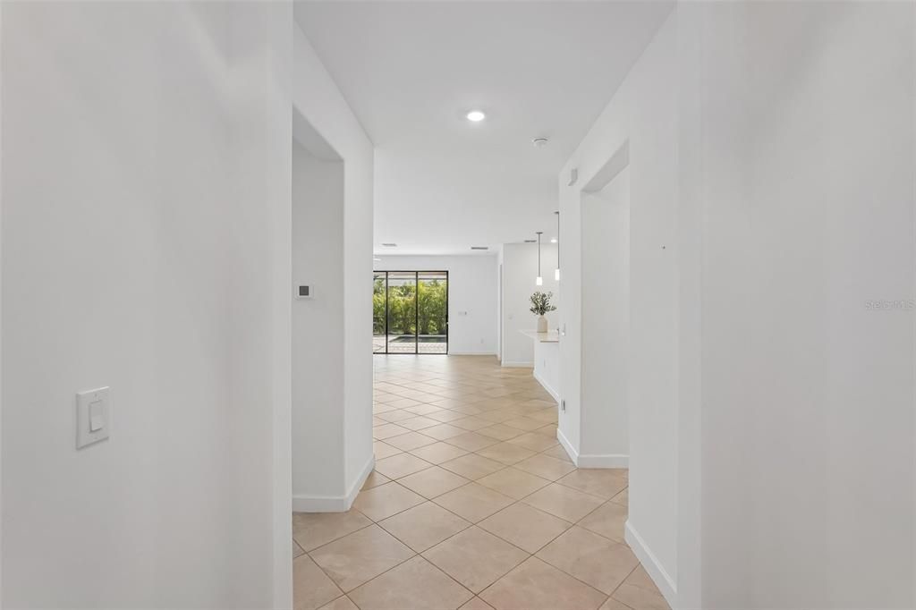 For Sale: $575,000 (3 beds, 3 baths, 1840 Square Feet)