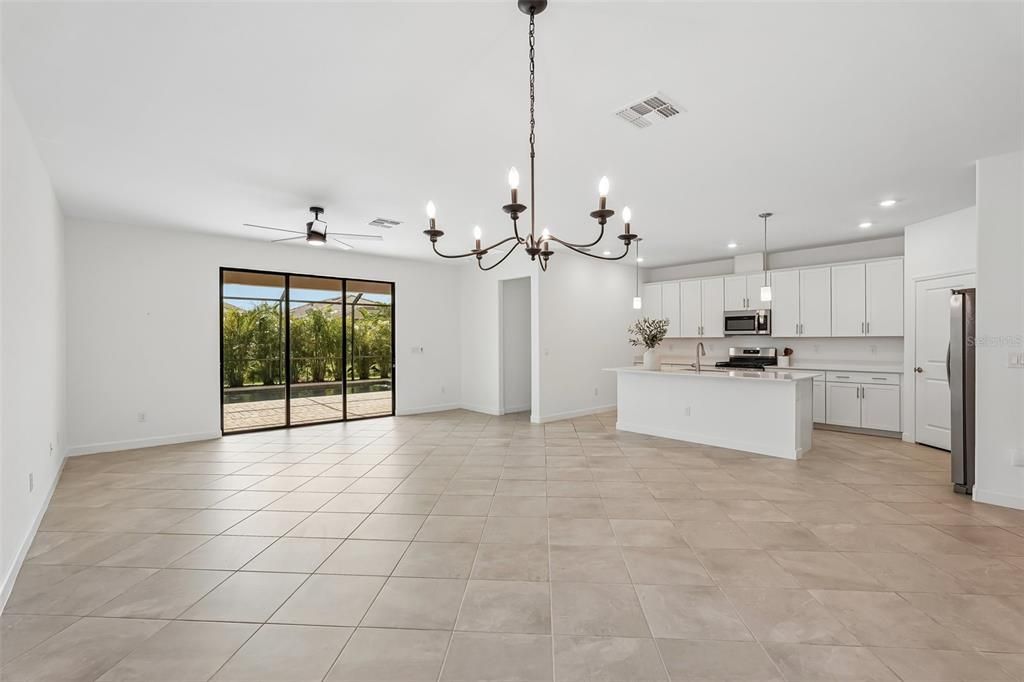 For Sale: $575,000 (3 beds, 3 baths, 1840 Square Feet)