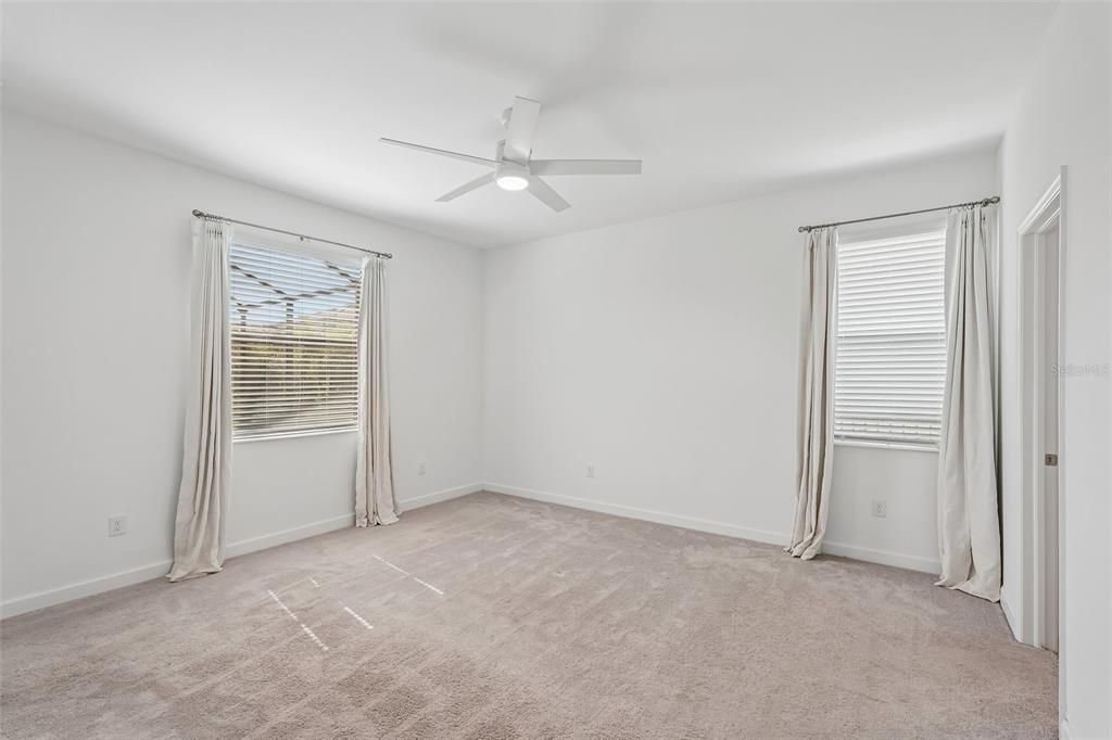 For Sale: $575,000 (3 beds, 3 baths, 1840 Square Feet)