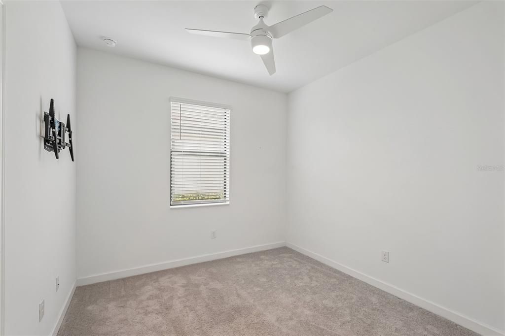 For Sale: $575,000 (3 beds, 3 baths, 1840 Square Feet)