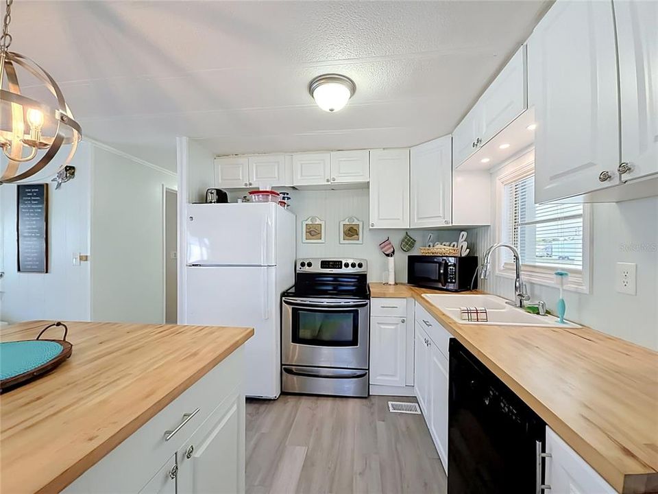 En Venta: $180,000 (2 camas, 2 baños, 960 Pies cuadrados)