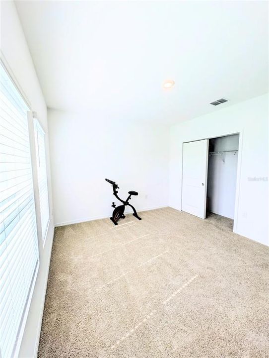 For Sale: $349,900 (4 beds, 3 baths, 2091 Square Feet)