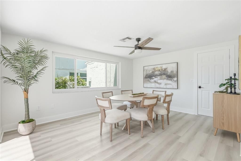 En Venta: $299,900 (2 camas, 2 baños, 1502 Pies cuadrados)