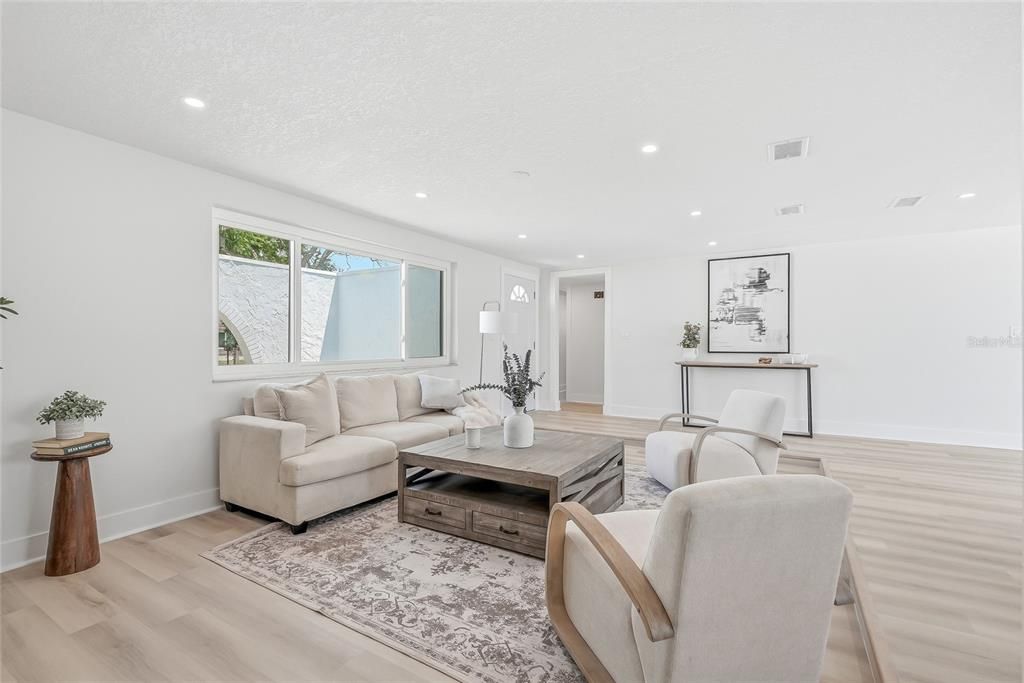 En Venta: $299,900 (2 camas, 2 baños, 1502 Pies cuadrados)