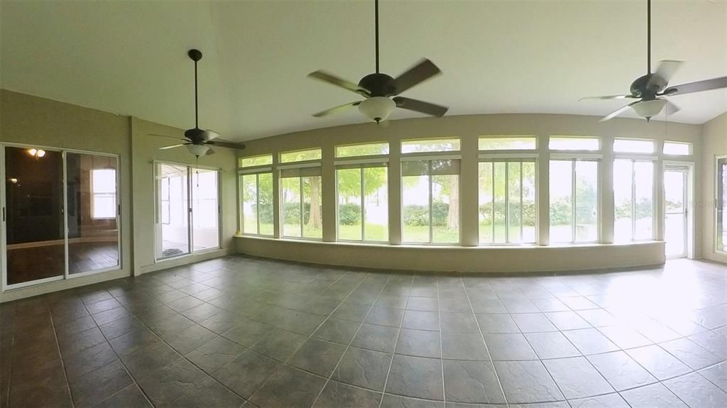 For Sale: $549,900 (4 beds, 3 baths, 3124 Square Feet)