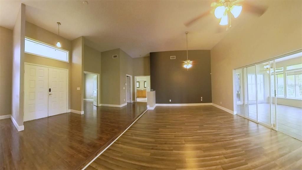 For Sale: $549,900 (4 beds, 3 baths, 3124 Square Feet)