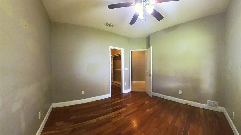For Sale: $549,900 (4 beds, 3 baths, 3124 Square Feet)