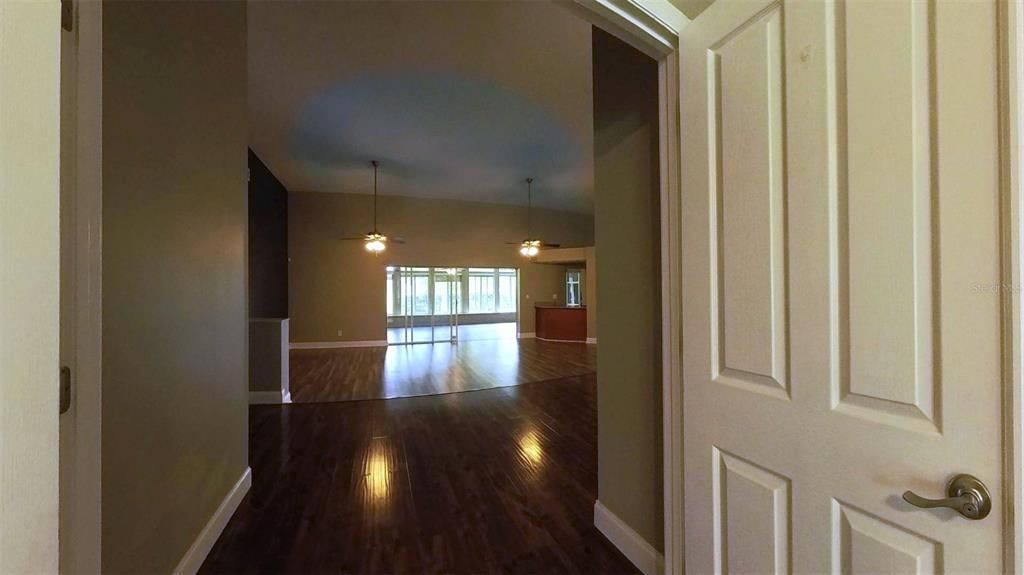 For Sale: $549,900 (4 beds, 3 baths, 3124 Square Feet)
