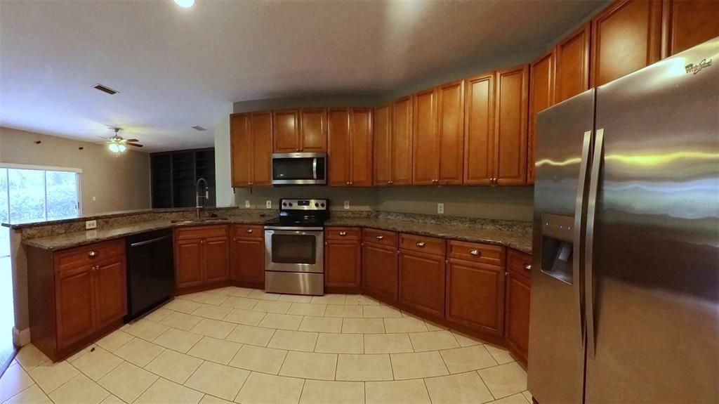 For Sale: $549,900 (4 beds, 3 baths, 3124 Square Feet)