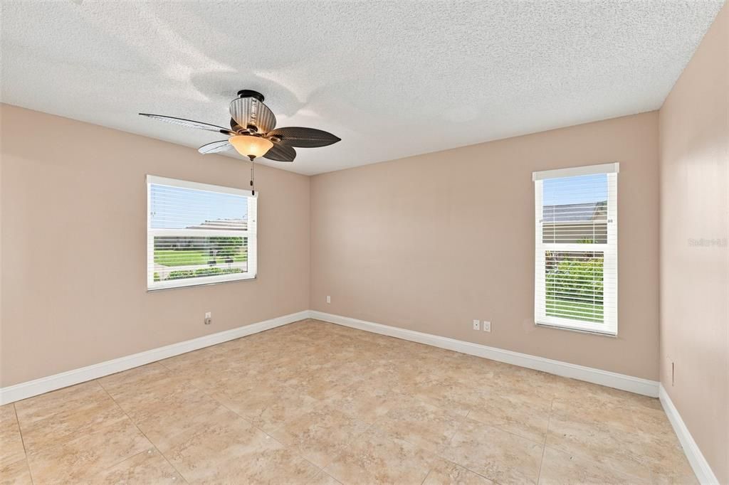 For Sale: $284,900 (2 beds, 2 baths, 1408 Square Feet)