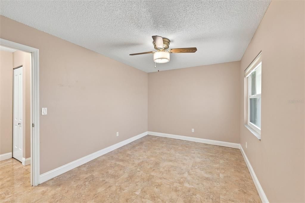 For Sale: $284,900 (2 beds, 2 baths, 1408 Square Feet)
