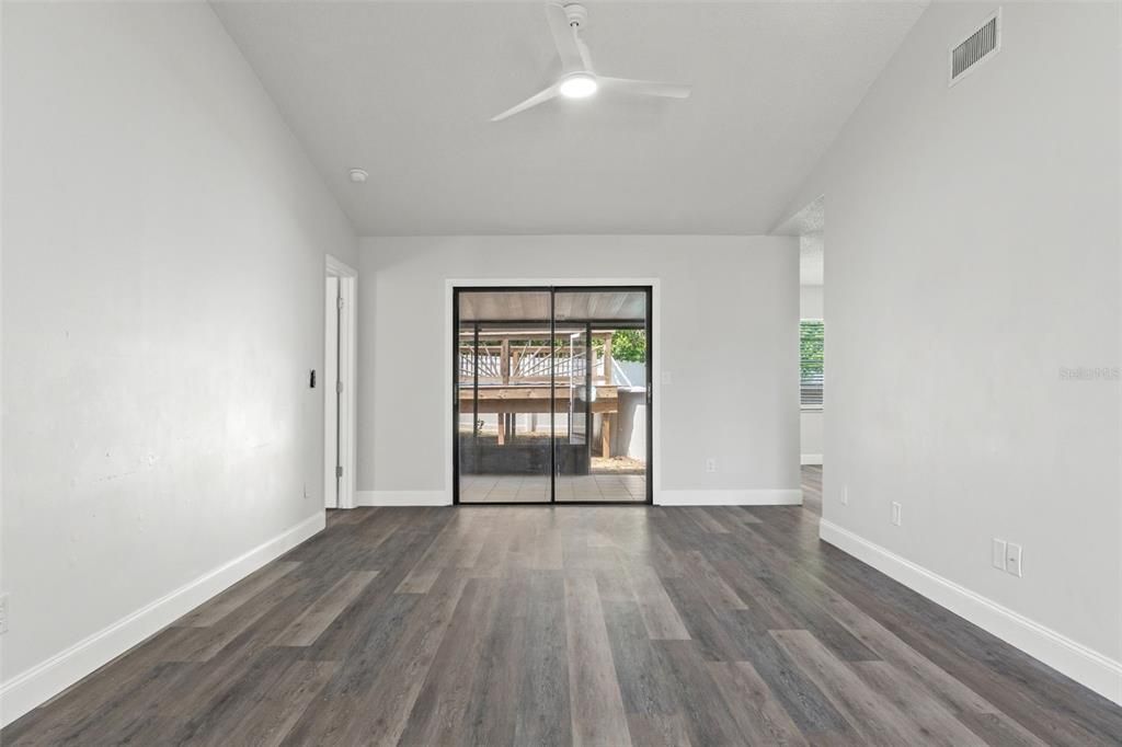 For Sale: $285,000 (3 beds, 2 baths, 1666 Square Feet)
