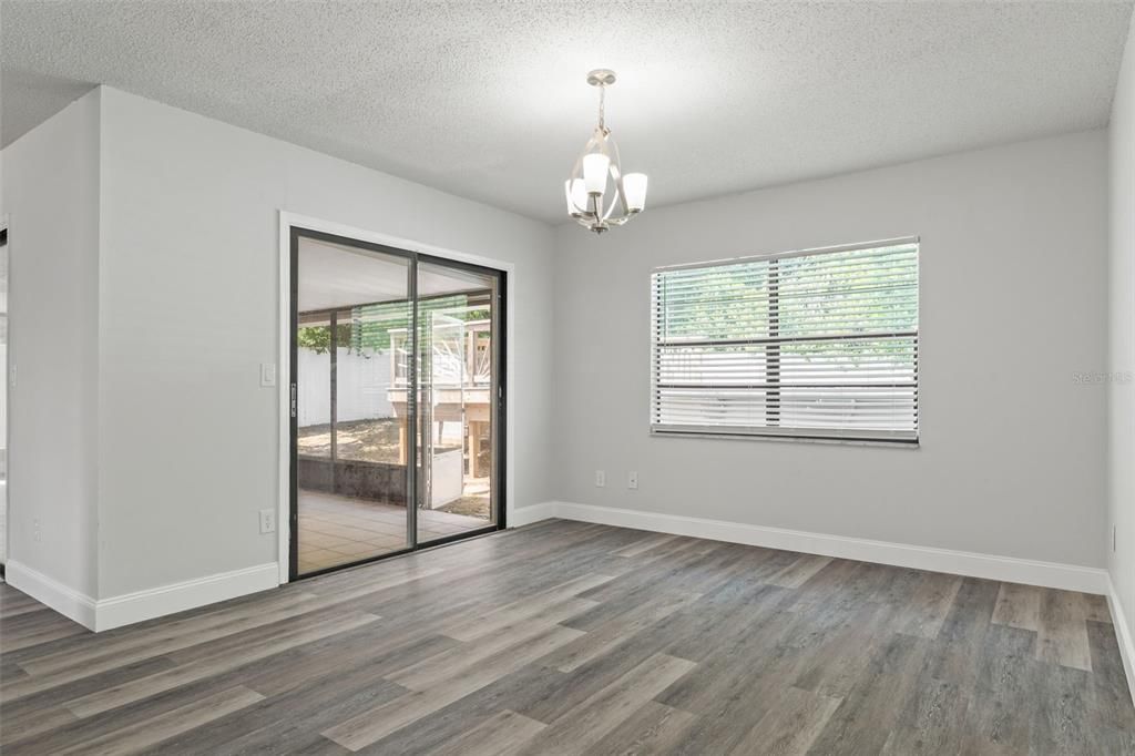 For Sale: $285,000 (3 beds, 2 baths, 1666 Square Feet)