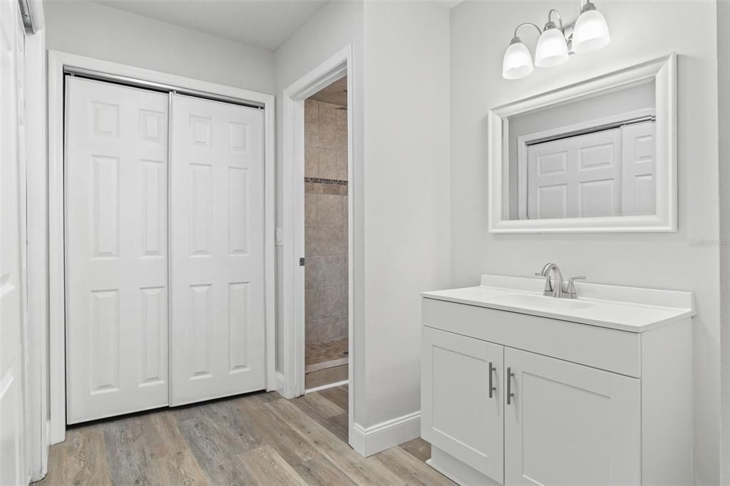 For Sale: $285,000 (3 beds, 2 baths, 1666 Square Feet)