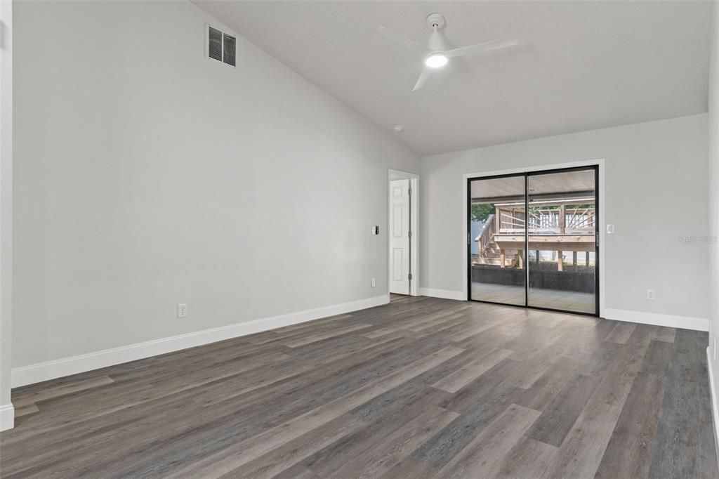 For Sale: $285,000 (3 beds, 2 baths, 1666 Square Feet)