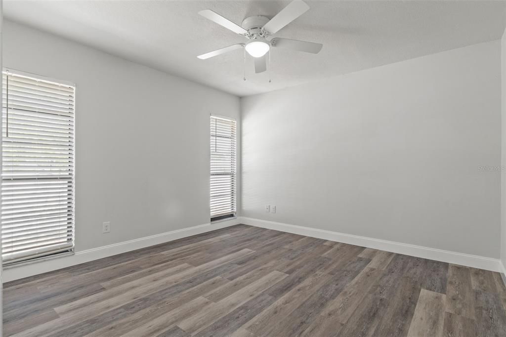 For Sale: $285,000 (3 beds, 2 baths, 1666 Square Feet)