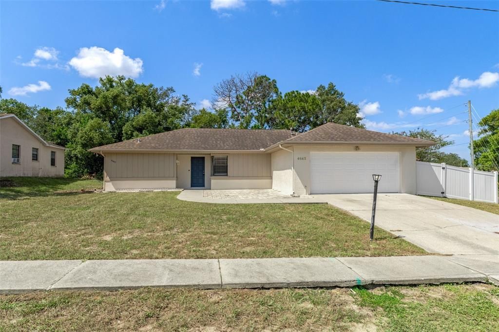 For Sale: $285,000 (3 beds, 2 baths, 1666 Square Feet)