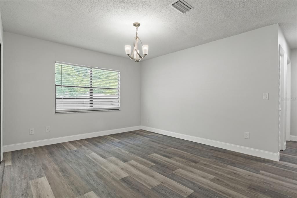 For Sale: $285,000 (3 beds, 2 baths, 1666 Square Feet)