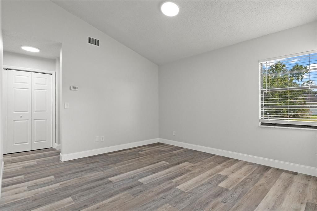 For Sale: $285,000 (3 beds, 2 baths, 1666 Square Feet)