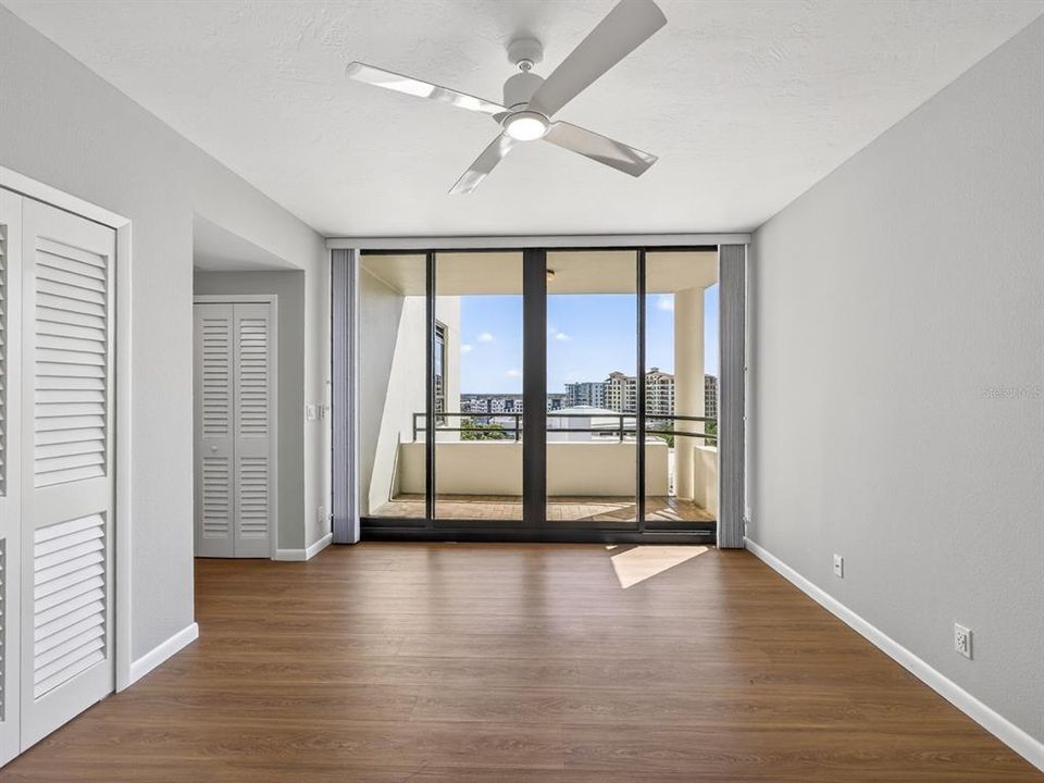 For Sale: $1,400,000 (3 beds, 2 baths, 1923 Square Feet)