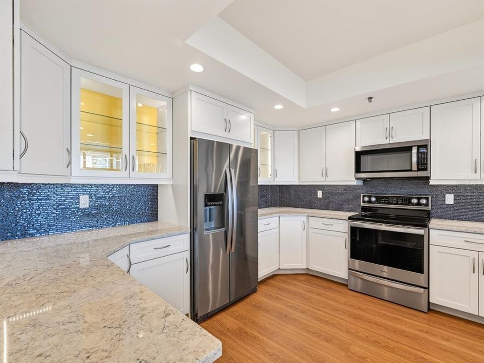 For Sale: $1,400,000 (3 beds, 2 baths, 1923 Square Feet)