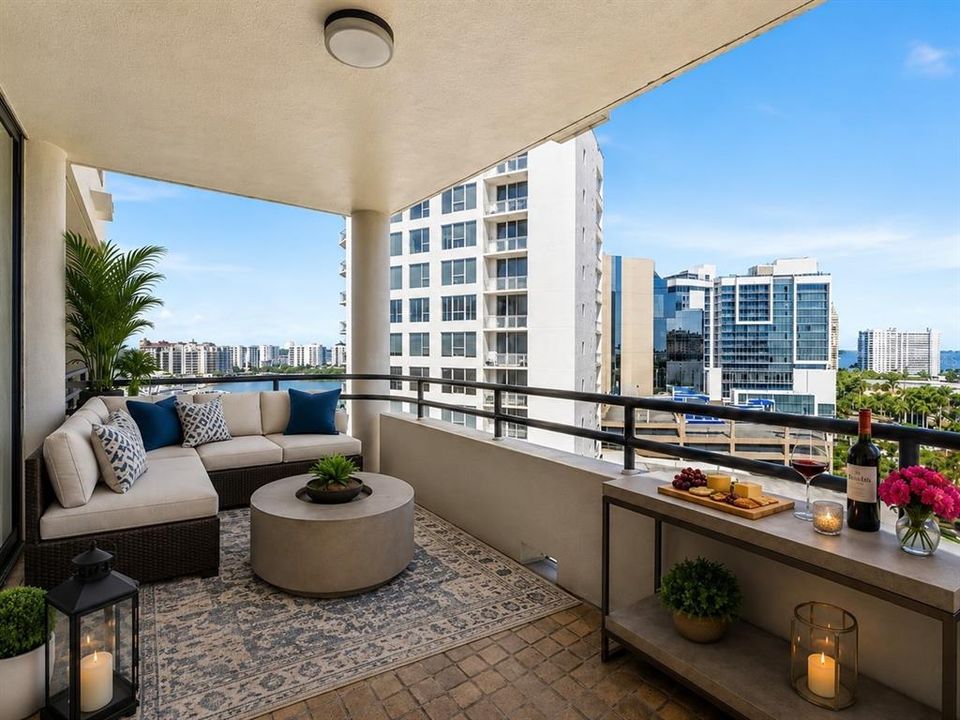 For Sale: $1,400,000 (3 beds, 2 baths, 1923 Square Feet)
