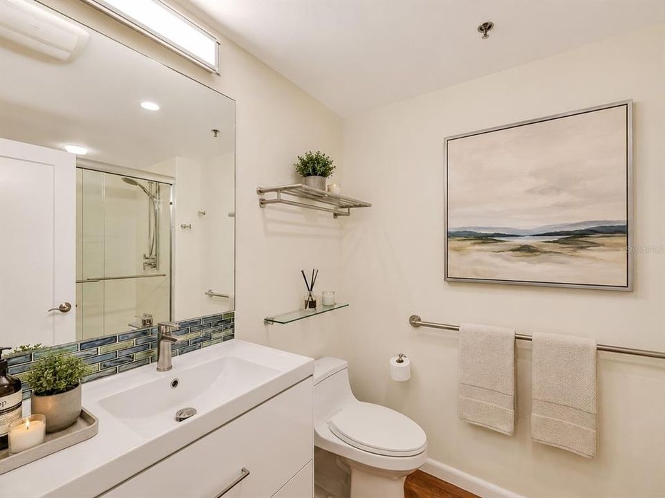 For Sale: $1,400,000 (3 beds, 2 baths, 1923 Square Feet)